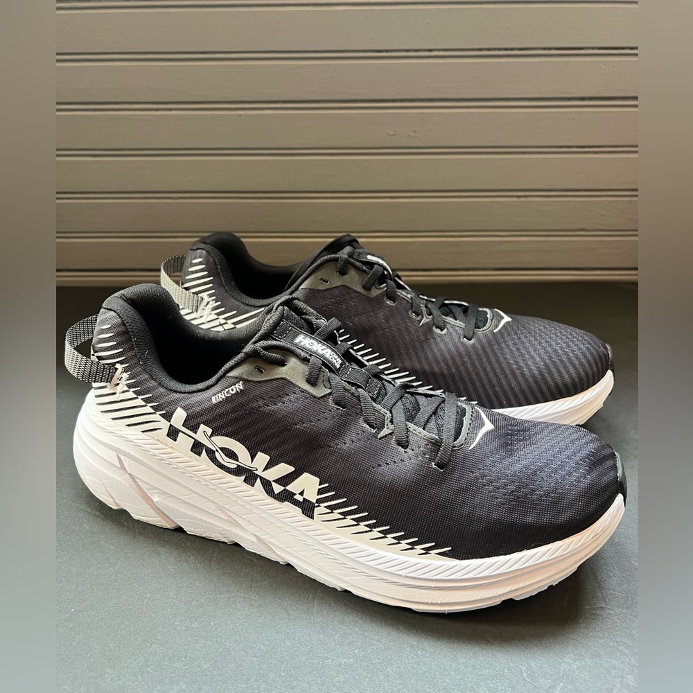 Hoka one one Men's rincon 2 Black and White Athletic Shoes size 11.5